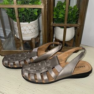 Array Santa Cruz Leather Pewter Slingback Sandal size 10